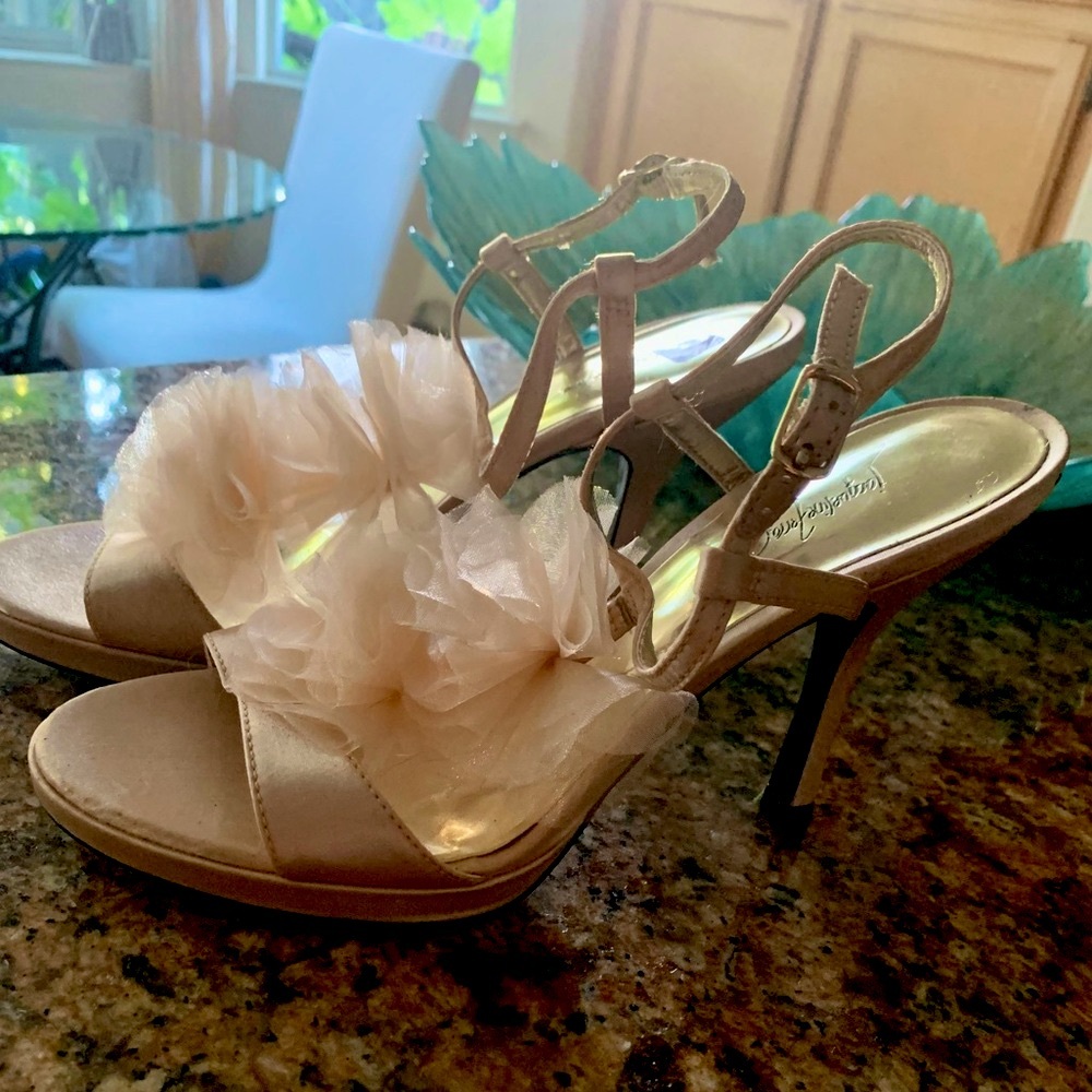 Jacqueline ferrar Satin high heel sandals